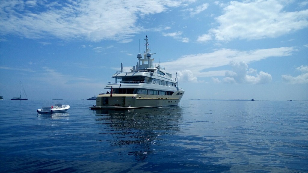 Motor yacht Jade 959 photographed in Maldivian waters